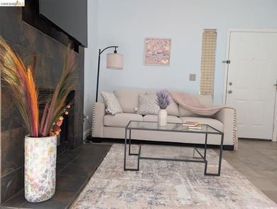 Awesome waterfront 1st floor newly Renovated Condo with a sunny - photo 10
