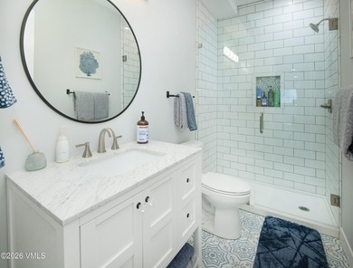 Experience the gold standard of living in Aidan's Meadow with - photo 37