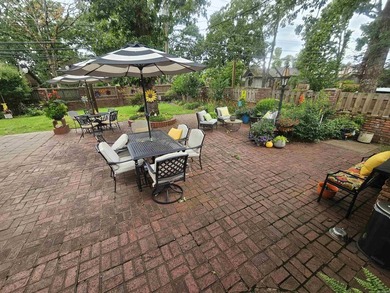 Take a look at this beauty. This 4 bed 3 bath home features an - photo 41