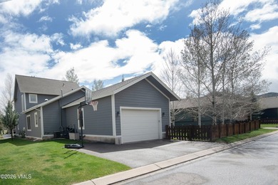 Experience the gold standard of living in Aidan's Meadow with - photo 42