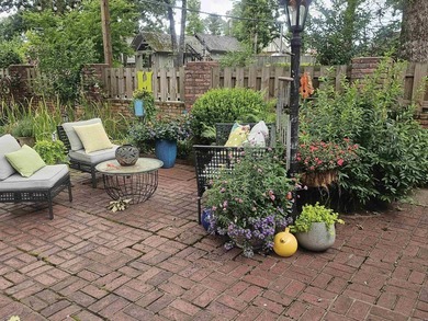 Take a look at this beauty. This 4 bed 3 bath home features an - photo 45