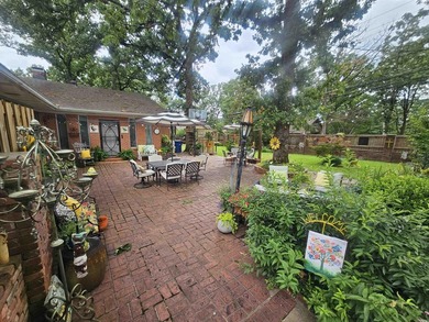 Take a look at this beauty. This 4 bed 3 bath home features an - photo 46