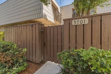 Welcome to this charming 2-bedroom, 2.5-bathroom updated - photo 5