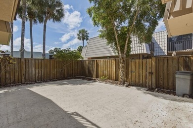 Welcome to this charming 2-bedroom, 2.5-bathroom updated - photo 7
