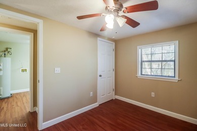 BACK ON MARKET AT NO FAULT OF THE SELLER! Previous contract fell - photo 6