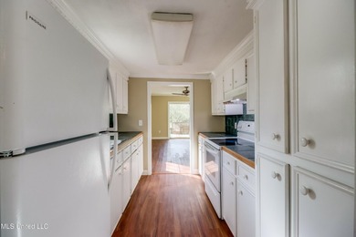 BACK ON MARKET AT NO FAULT OF THE SELLER! Previous contract fell - photo 7