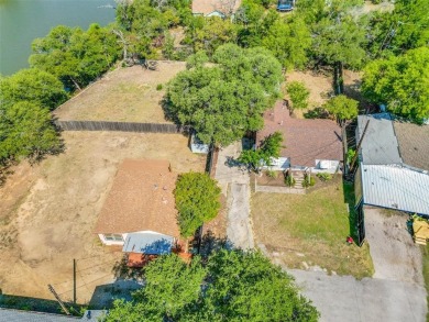 Lake Home For Sale in Lake Worth, Texas