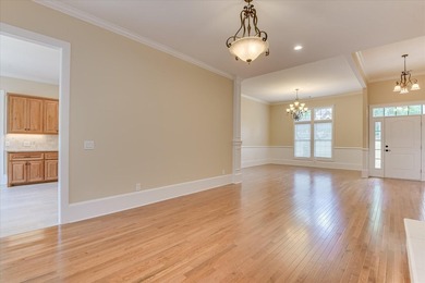 Welcome home to this perfect like brand new dream house where - photo 13
