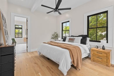Charming 1920's beach cottage nestled on sought-after Sullivan's - photo 17