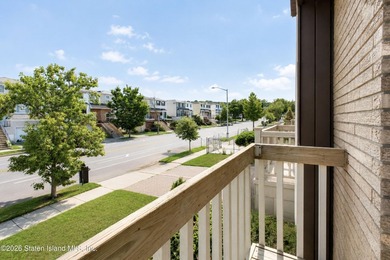 Welcome to 308 Travis Avenue, Staten Island, NY a beautifully - photo 17