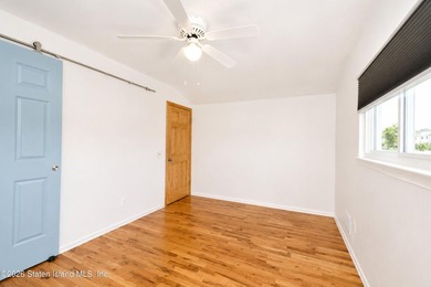 Welcome to 308 Travis Avenue, Staten Island, NY a beautifully - photo 19