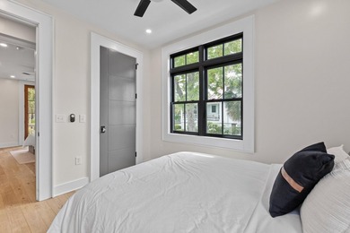 Charming 1920's beach cottage nestled on sought-after Sullivan's - photo 25