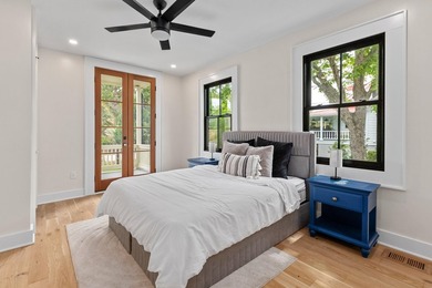 Charming 1920's beach cottage nestled on sought-after Sullivan's - photo 26