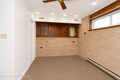 Welcome to 308 Travis Avenue, Staten Island, NY a beautifully - photo 26