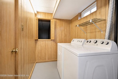 Welcome to 308 Travis Avenue, Staten Island, NY a beautifully - photo 32
