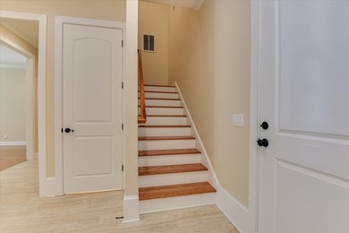 Welcome home to this perfect like brand new dream house where - photo 37