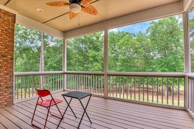 Welcome home to this perfect like brand new dream house where - photo 43