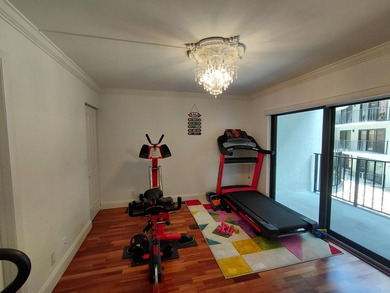 Tastefully updated with a distinctive, classy touch! This unit - photo 5