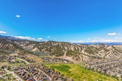 This stunning single family home offers the ultimate mountain - photo 46