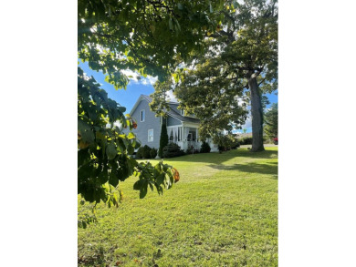 (private lake, pond, creek) Home For Sale in Monterey Tennessee