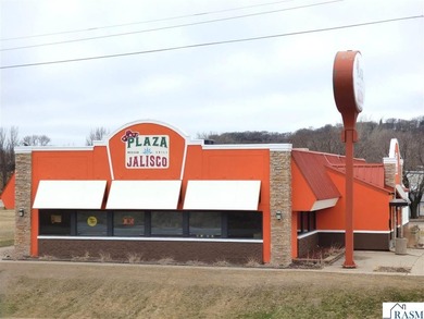 A 4,500 square-foot former restaurant building is now available - photo 3