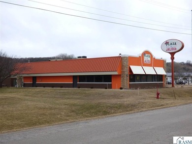 A 4,500 square-foot former restaurant building is now available - photo 4