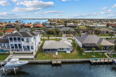 Welcome to Your Waterfront Oasis!
Discover the perfect blend of - photo 2