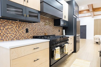 Discover this completely remodeled 5-bedroom, 4.5-bath home that - photo 12