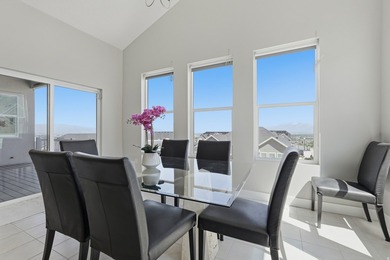Welcome to this stunning Salem home offering nearly 5,200 sq. ft - photo 13