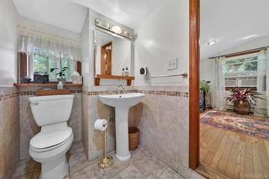 This charming 2-bedroom, 2 full bathroom ranch style house in - photo 17
