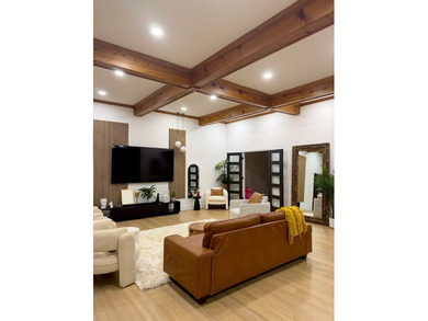 Discover this completely remodeled 5-bedroom, 4.5-bath home that - photo 20