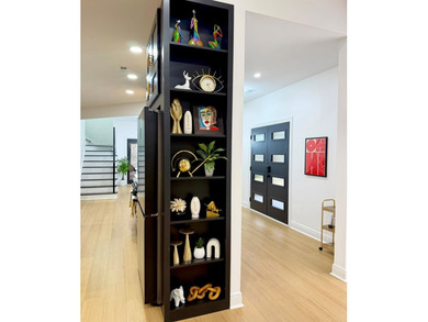 Discover this completely remodeled 5-bedroom, 4.5-bath home that - photo 23