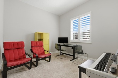 Welcome to this stunning Salem home offering nearly 5,200 sq. ft - photo 31