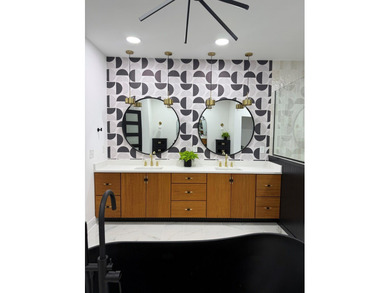 Discover this completely remodeled 5-bedroom, 4.5-bath home that - photo 37