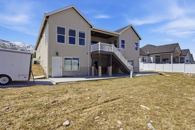 Welcome to this stunning Salem home offering nearly 5,200 sq. ft - photo 38