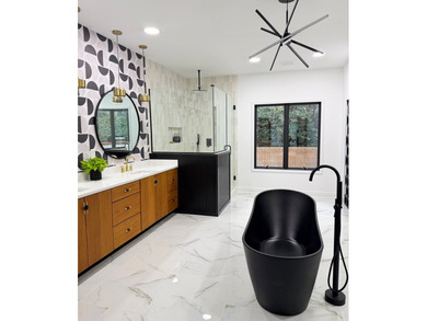 Discover this completely remodeled 5-bedroom, 4.5-bath home that - photo 39