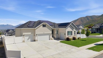 Welcome to this stunning Salem home offering nearly 5,200 sq. ft - photo 40