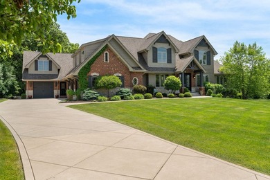 Architecturally designed to blend timeless elegance w/ modern - photo 3