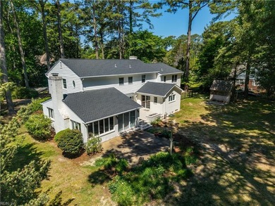This exceptional all brick residence overlooks the plush 4th - photo 3