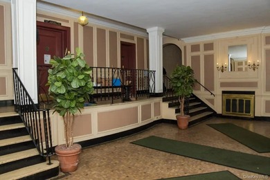 UNRIVALED LAYOUT & SUPERIOR SCALE : UNIQUE ZONED FOR P.S. 101Q ! - photo 19