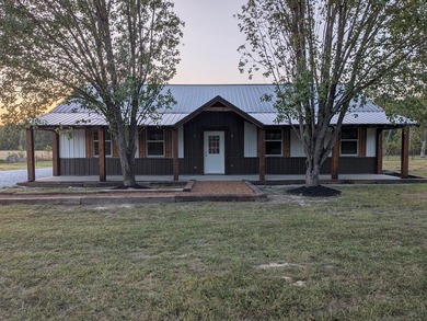 Lake Home For Sale in Burkesville, Kentucky