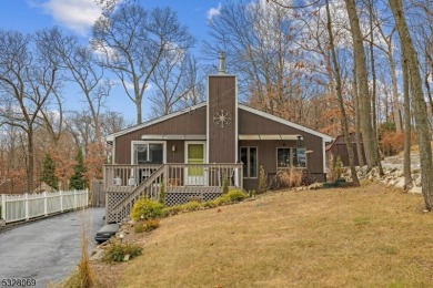 Lake Home For Sale in Hopatcong, New Jersey