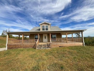 Lake Home For Sale in Byrdstown, Tennessee