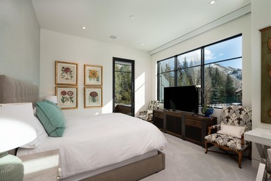 Custom home completed in 2022 and thoughtfully designed by Jim - photo 19