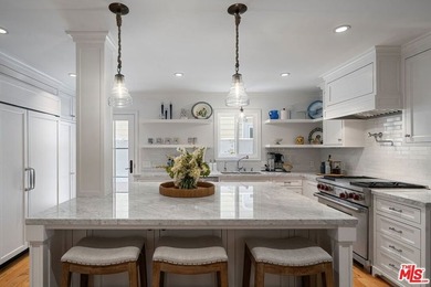 Welcome to coastal living at its finest on the Marina Peninsula - photo 3