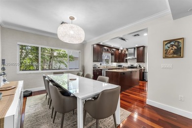 Located on one of Bay Heights' most sought-after streets, this - photo 9