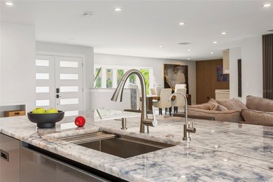 Welcome to Wow, welcome to 631 Harbor Island! This - photo 14