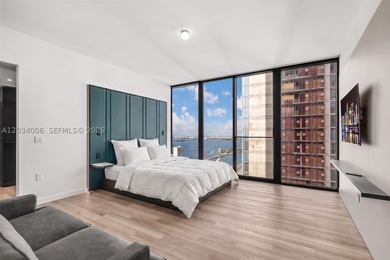Experience luxury resort-style living in this furnished corner - photo 18