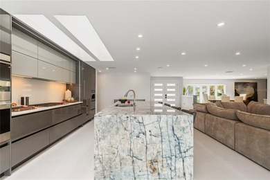 Welcome to Wow, welcome to 631 Harbor Island! This - photo 18