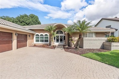 Live in Prestigious Eagle Trace! Drop-dead gorgeous home is in - photo 2